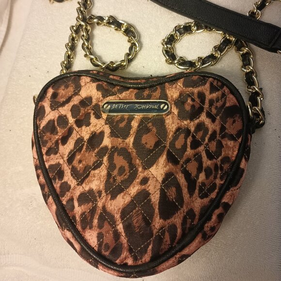 Betsey Johnson Handbags - Betsy Johnson Leopard Print Quilted Heart crossbody bag.